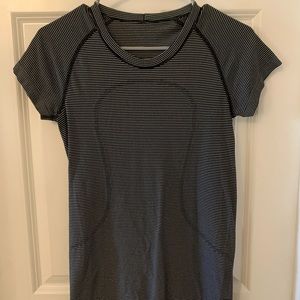 Swiftly Tech Short Sleeve Shirt